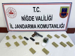 Uyuşturucu Operasyonunda Tabanca Ve Mermi Ele Geçirildi