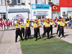 Kumluca’da ’Oynamayan Kalmasın’ Etkinliği Renkli Görüntüler Oluşturdu