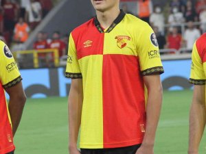 Göztepeli Emir’e Milli Davet