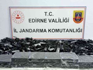 Kapıkule’de Bilgisayar Parçaları Ele Geçirildi