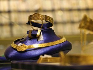 Avrupa’nın Bileklerinde Olan Diyarbakır Hasır Bileziğinin Fiyatı Otomobille Yarışıyor