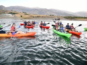Karakaya Barajında Su Sporları Etkinliği