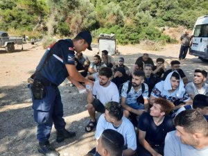 İ̇zmir’de 475 Düzensiz Göçmen Yakalandı