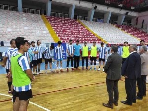 Başkan Yardımcısı Tanışman’dan Hentbolculara Moral Ziyareti