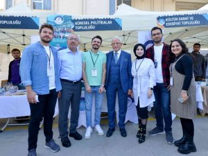 Başkan Kavuş Üniversiteli Gençlerle Buluştu