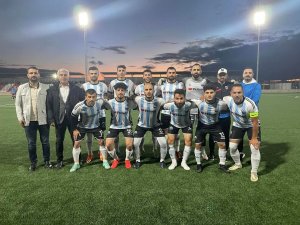 Diliskelesi Dolu Dizgin Hedefe Koşuyor