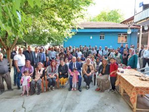 Başkan Osman Zolan Babadağlılarla Kucaklaştı