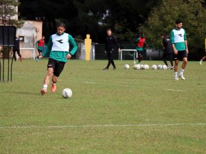 Sakaryaspor, Adanaspor Maçı Hazırlıklarını Sürdürüyor