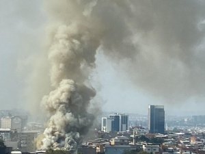 Bursa’da Sandalye Fabrikasında Yangın