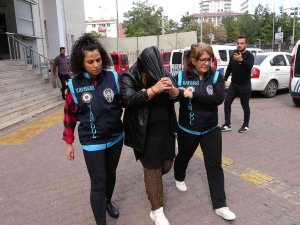 Kendinin Olmayan Evleri Kiraya Veren Kadın, 66 Bin 500 Tl Dolandırdı