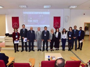 İ̇letişim Bilimciler Anadolu Üniversitesi Ev Sahipliğinde Buluştu