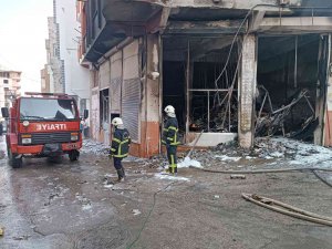 Gaziantep’te Ecza Deposunda Korkutan Yangın