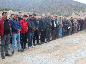 Uşak’taki Kazada Ölen Gençler Manisa’da Toprağa Verildi