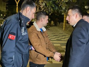 Uyuşturucuyla Yakalandı, “Daralıyorum” Deyip Araca Binmek İstemedi