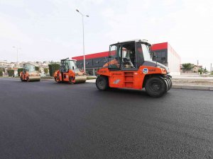 Büyükşehir Şehrin En Geniş Caddesini Hazırlıyor