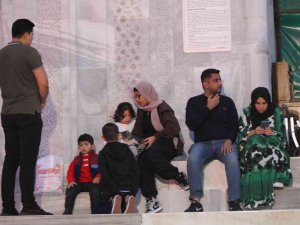 Hırsızlar Turistlerin Pasaportlarını Çaldı