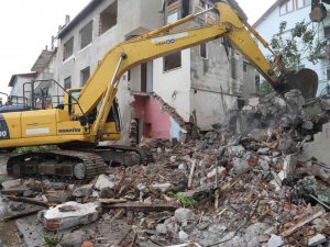 Mehmet Ali Paşa’daki 4 Bina Yıkıldı