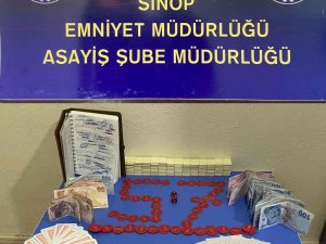Gerze’de Kıraathanede Kumar Baskını