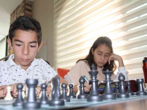 Elazığ’da 274 Sporcunun Katıldığı Çaturanga Satranç Turnuvası Başladı