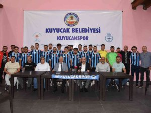 Kuyucakspor’da İmzalar Atıldı
