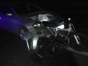 Otomobilin Çarptığı Motosikletli Genç Kurtarılamadı