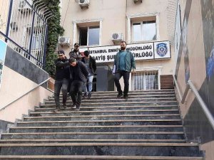 33 Evden 3 Milyon Lira Değerinde Eşya Ve Para Çalan Hırsızlar Kamerada