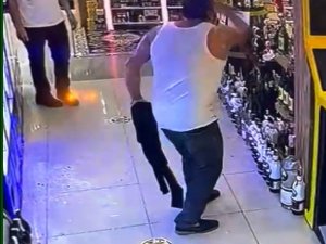 Kardeşinin Marketine Baltayla Saldırdı