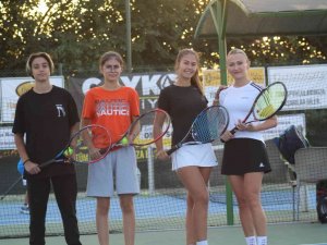 Sonbahar Tenis Turnuvası Nefesleri Kesti