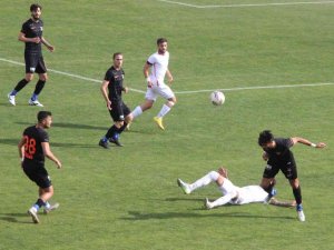 Tff 3. Lig: Karaman Fk: 3 - Eynesil Belediyespor: 1