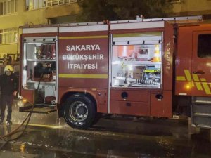 Evde Çıkan Yangın Paniğe Sebep Oldu