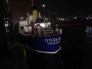 İ̇zmit Körfezi’ni Kirleten Gemiye 2 Milyon 380 Bin Lira Ceza