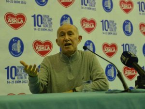 Ünlü Tarih Yazarı Prof. Dr. Ahmet Şimşirgil, “Dünyanın En İyi Dil Bilen Milletinin Dilini Yok Ettiler”