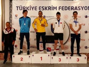 Eskişehirli Sporcu Eskrim Turnuvasında 3’üncü Oldu