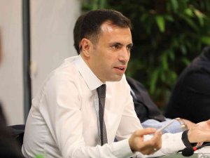 Başkan Özgökçen: “Var’da Sonuçlara Etki Edecek Hamlelerin Yapıldığını Görmekteyiz”