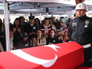 Eşi Ve Kızlarından Şehit Polise Son Bakış
