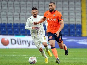 Spor Toto Süper Lig: Medipol Başakşehir: 1 - İ̇stanbulspor: 0 (İ̇lk Yarı)