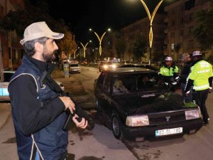 Aksaray’da Polis Uzun Namlulu Silahlarla ‘Şok’ Uygulama Yaptı