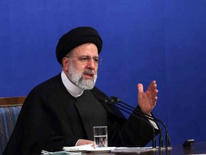 İ̇ran Cumhurbaşkanı Reisi: “Abd Başkanı Yaptığı Açıklamalarla Diğer Ülkelerde Kaos Ve Terörü Kışkırtıyor”