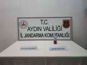 Uyuşturucudan Yakalandılar, Dolandırıcılıktan Arandıkları Da Ortaya Çıktı