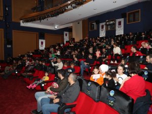 Minikler Tiyatro Etkinliğinde Buluştu