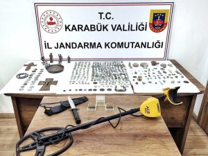Tarihi Eserleri Satarken Suçüstü Yakalandılar