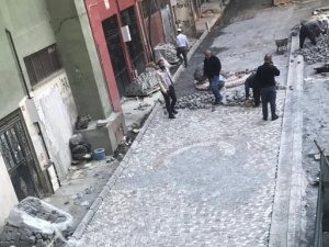 Hakkari’de Begonit Taşlı Yol Yapım Çalışması