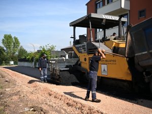 Kartepe’de 8 Sokak Asfaltlandı