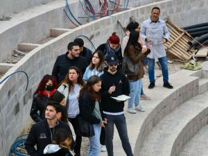 Antik Roma Tiyatrosu’nun Kapıları Başkentli Öğrenciler İçin Açıldı