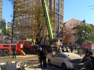 Zelenskiy: "Düşman Kentlerimize Saldırabilir Ama Bizi Parçalayamayacak"