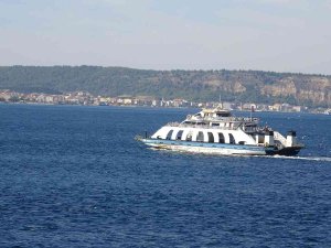 Salı Günü Gökçeada Feribot Seferlerine ’Fırtına’ Engeli