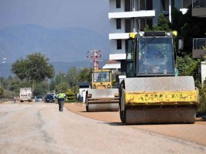 Konyaaltı’nda Üç Mahallenin Trafik Sorunu Çözüldü