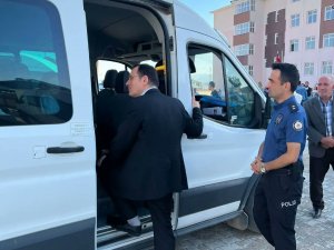 Kaymakam Türker Okul Servislerini Denetledi