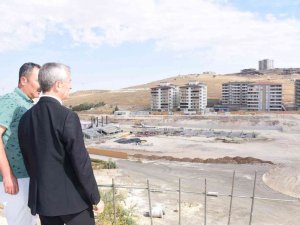 Başkan Tahmazoğlu 3 Katlı Köprülü Kavşak Çalışmasını Yakından Takip Ediyor