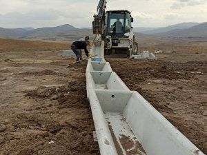 İ̇pekyolu’daki Çiftçilere Sıvat Desteği